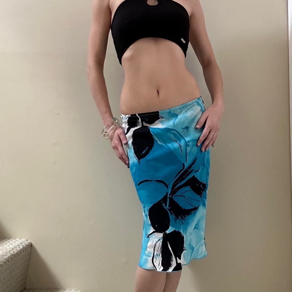 Y2K blue floral skirt